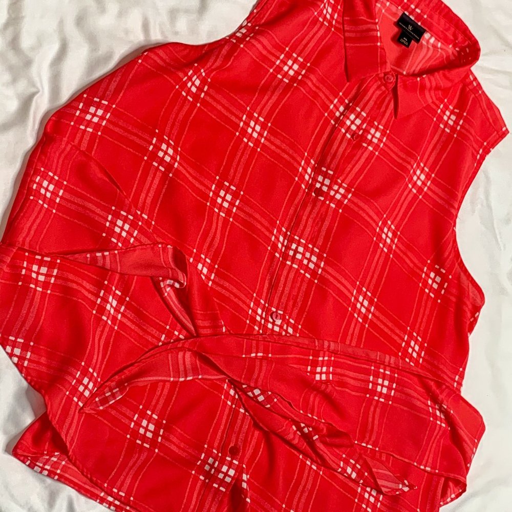 Sleeveless top.